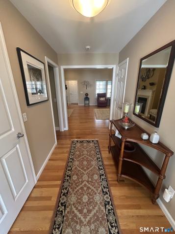 6 North Hollow East Hampton CT 06424