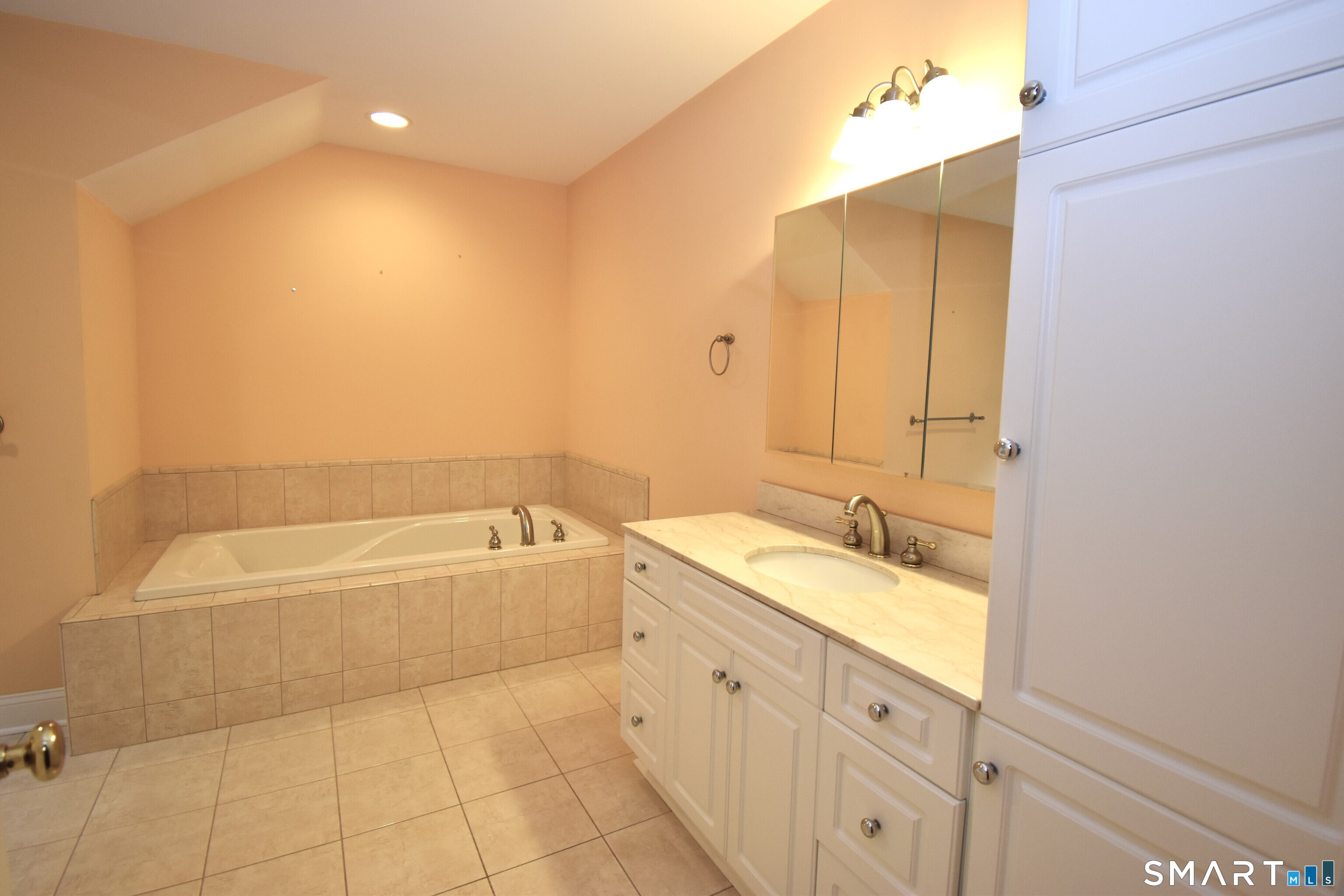 2 Boulderbrook Court Prospect CT 06712