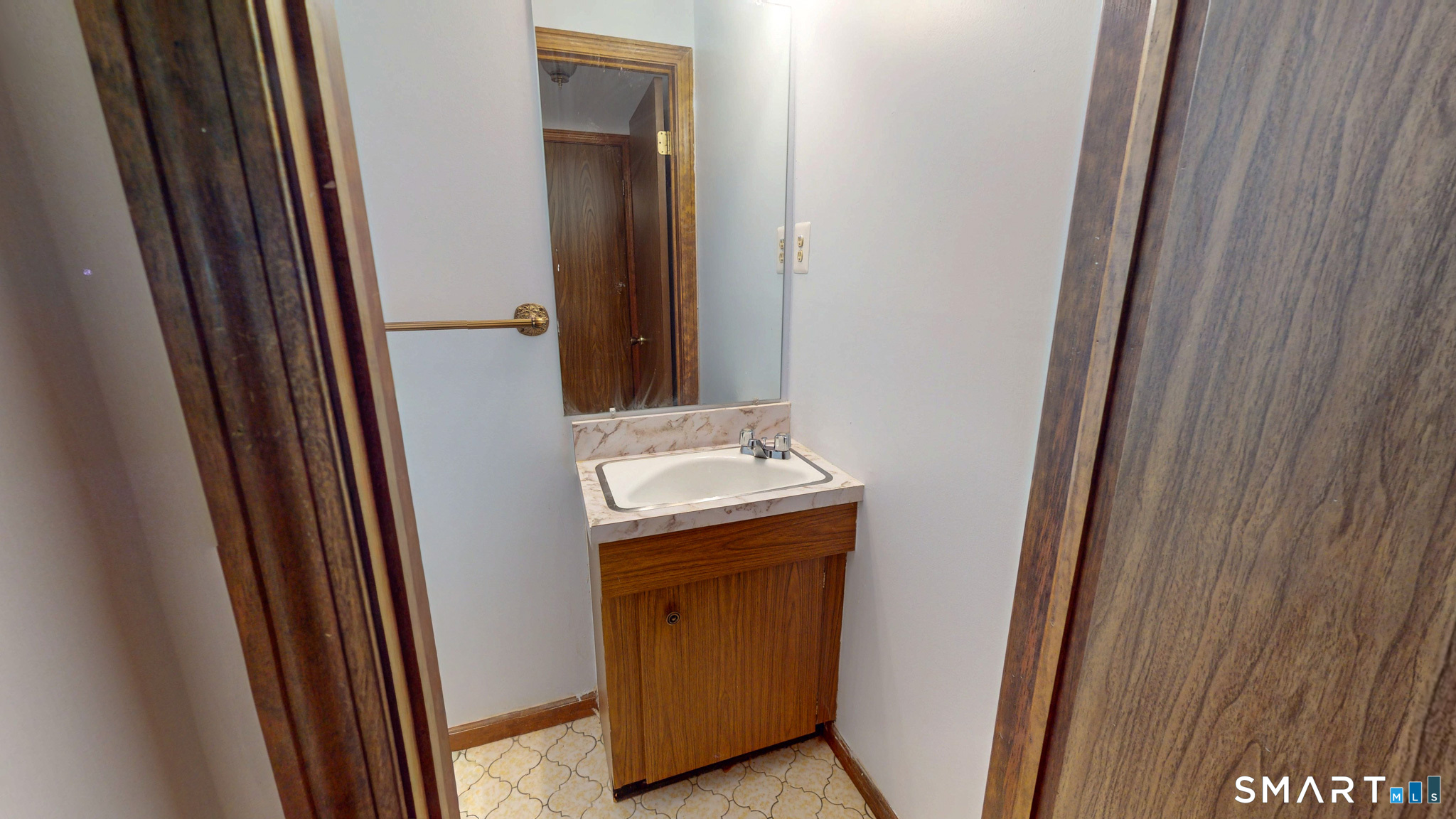 563 Churchill Drive Newington CT 06111