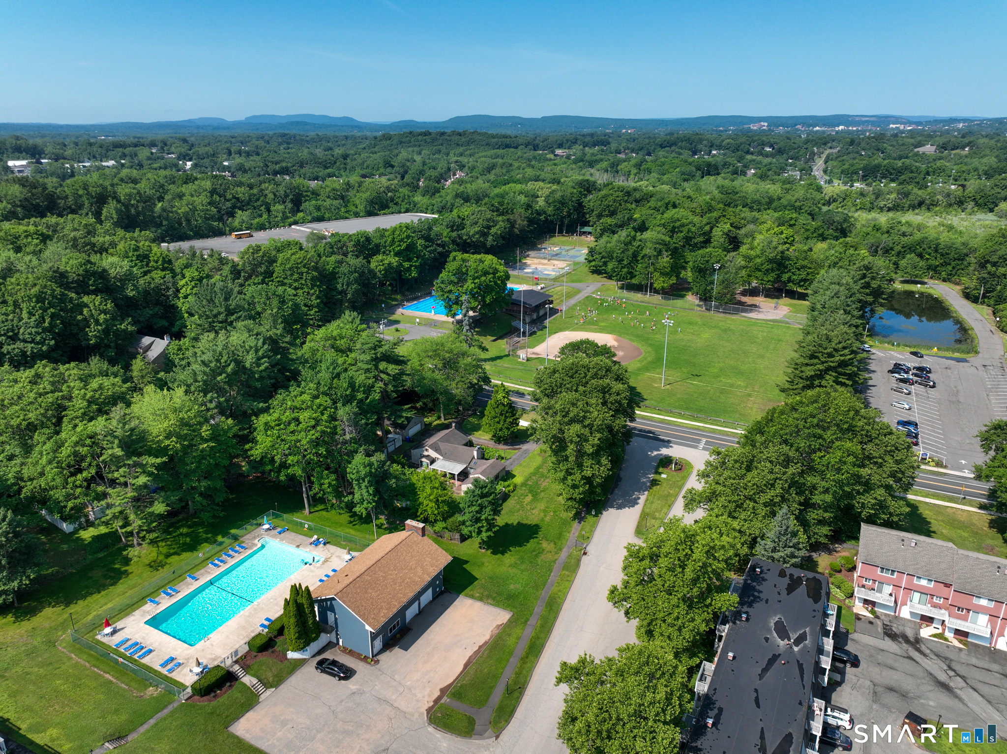 563 Churchill Drive Newington CT 06111