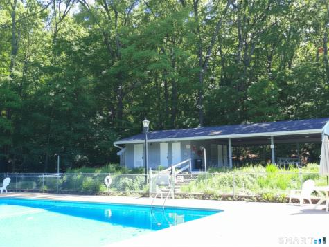 707 Timber Lane Canton CT 06019
