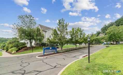 64 Stetson Place Danbury CT 06811