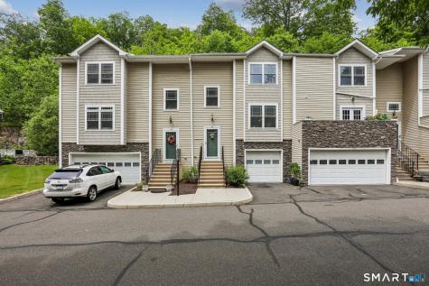 64 Stetson Place Danbury CT 06811