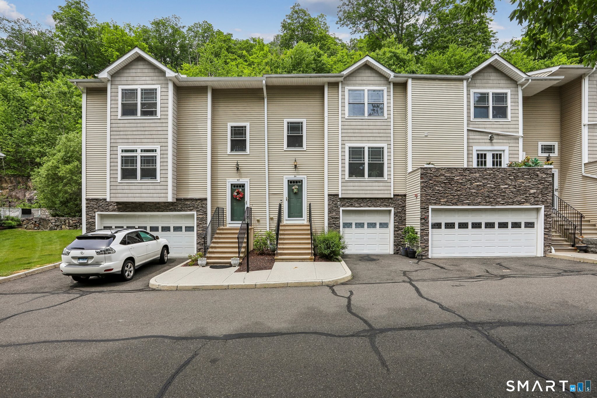 64 Stetson Place Danbury CT 06811