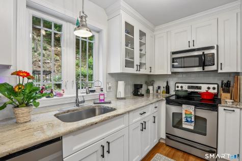 64 Stetson Place Danbury CT 06811