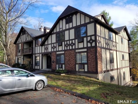 5 Essex Court Brookfield CT 06804