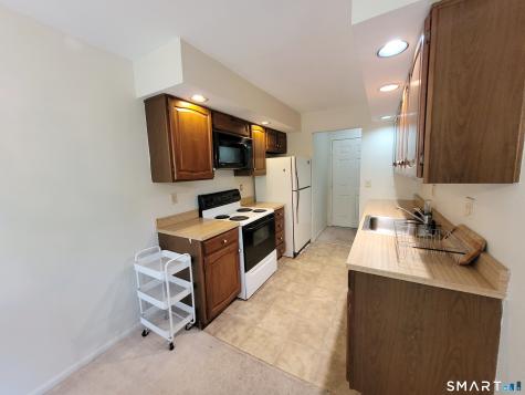5 Essex Court Brookfield CT 06804