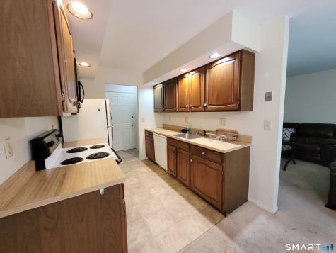 5 Essex Court Brookfield CT 06804