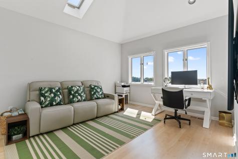 16 Whalers Point East Haven CT 06512