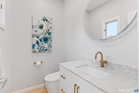16 Whalers Point East Haven CT 06512