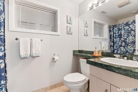 16 Whalers Point East Haven CT 06512