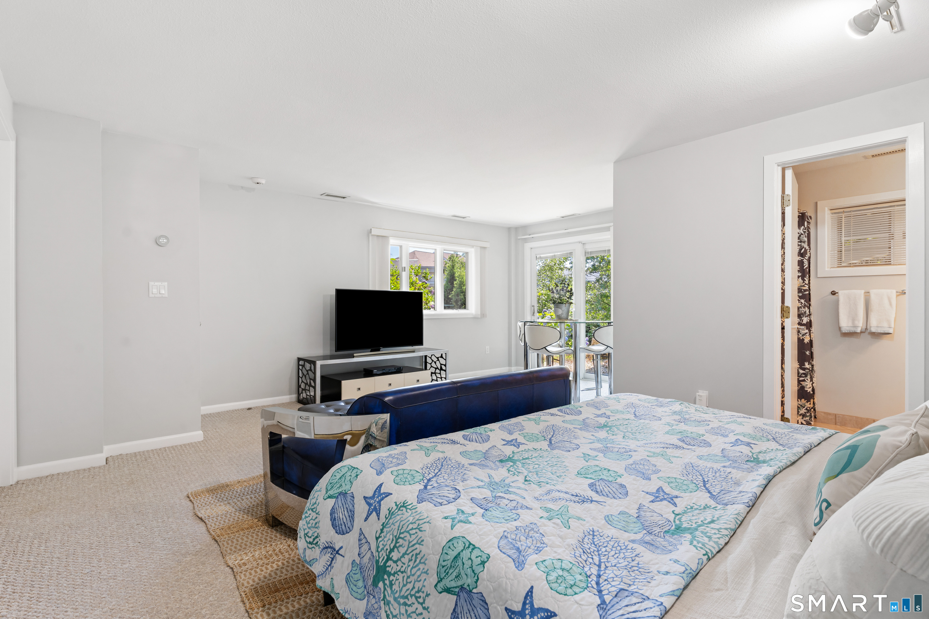 16 Whalers Point East Haven CT 06512