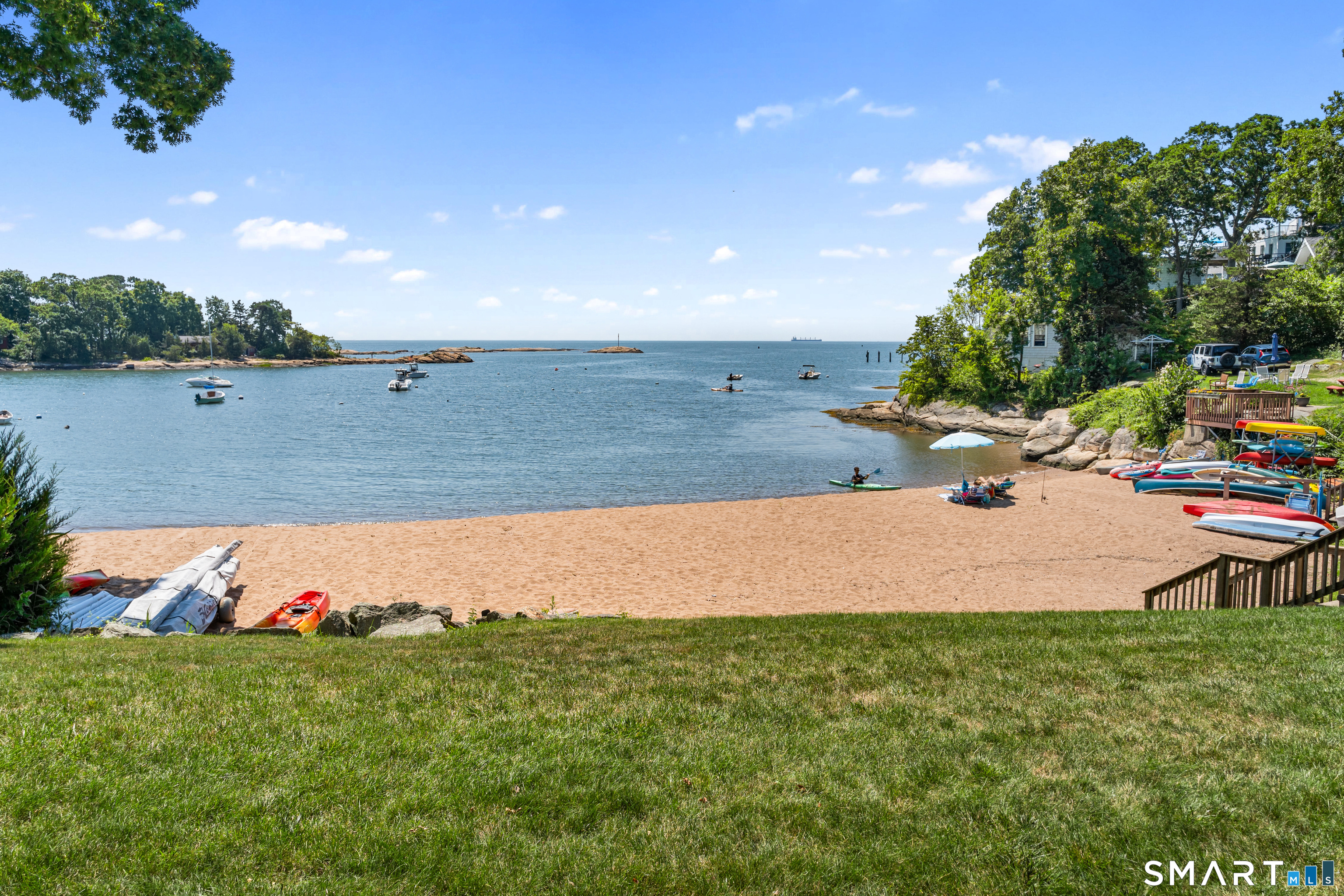 16 Whalers Point East Haven CT 06512