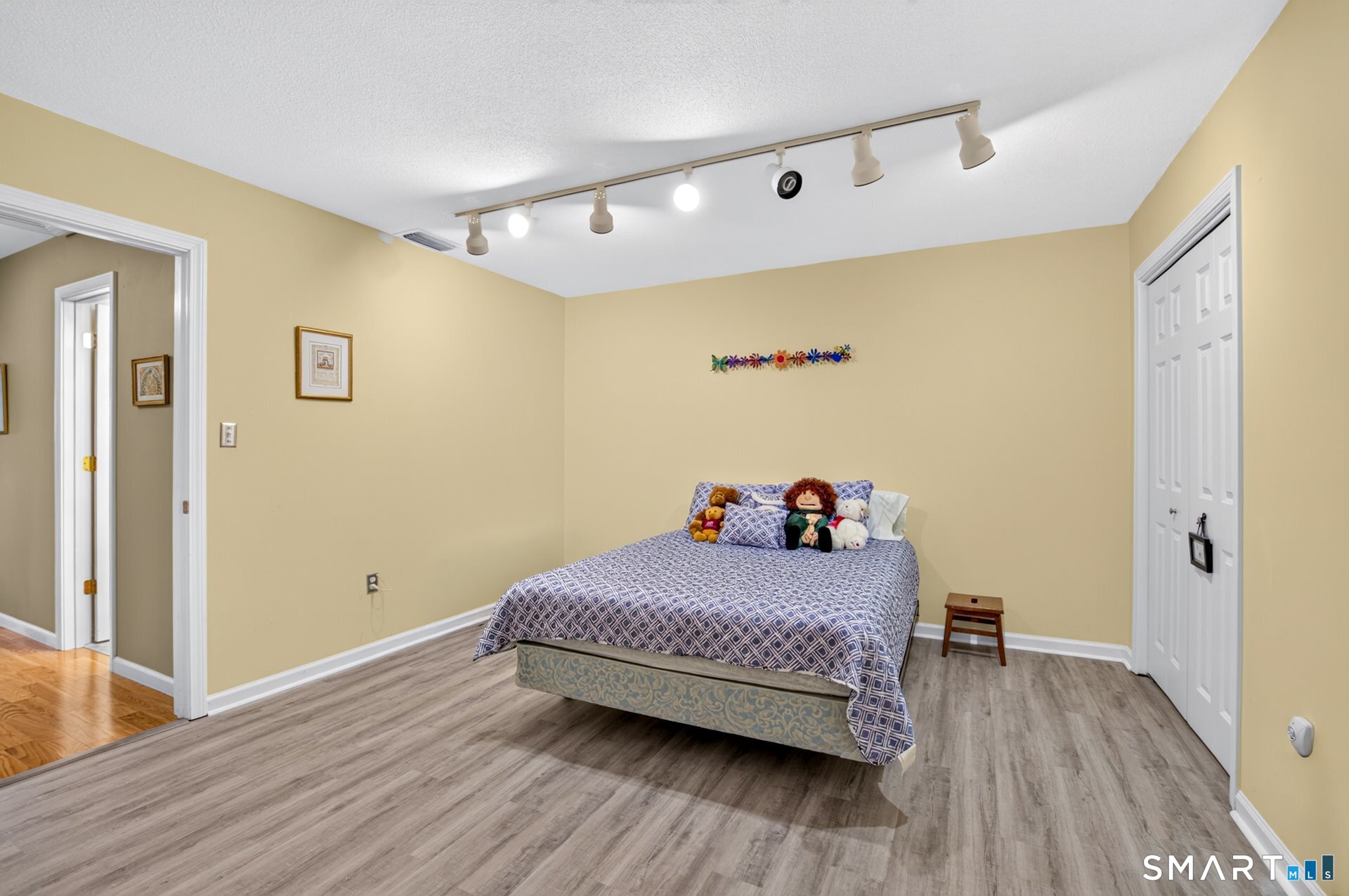 405 Timber Lane Canton CT 06019