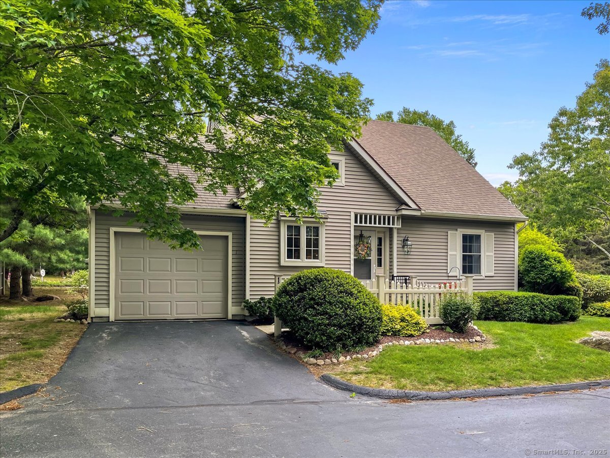 1 Dogwood Lane East Lyme CT 06357