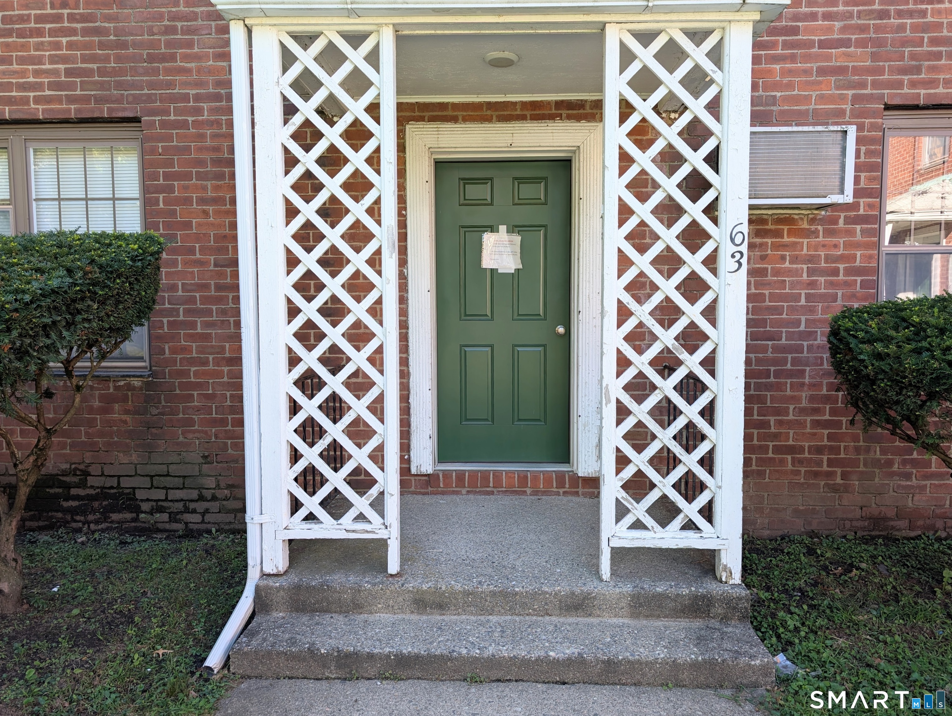 63 Mencel Circle Bridgeport CT 06610