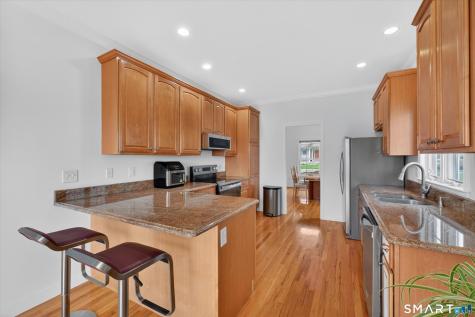 18 Tobins Court Danbury CT 06810