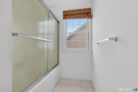 18 Tobins Court Danbury CT 06810