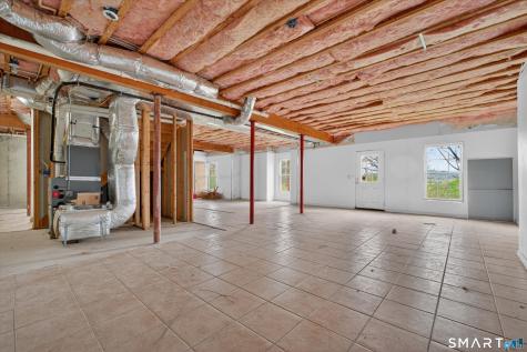 18 Tobins Court Danbury CT 06810