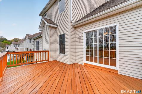 18 Tobins Court Danbury CT 06810