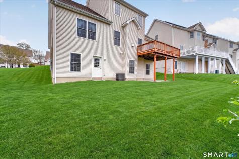 18 Tobins Court Danbury CT 06810