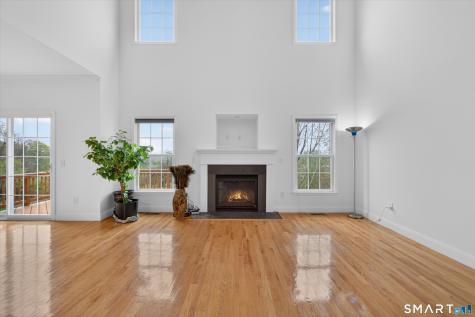 18 Tobins Court Danbury CT 06810