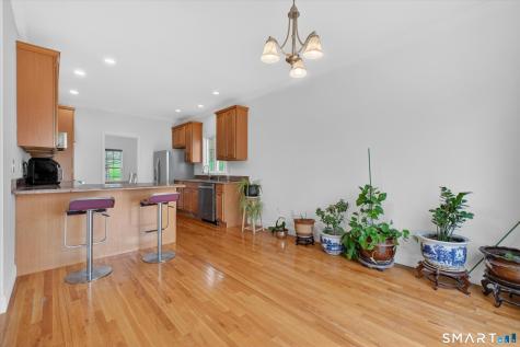 18 Tobins Court Danbury CT 06810