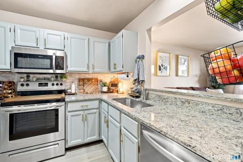 8 Rose Lane Danbury CT 06811