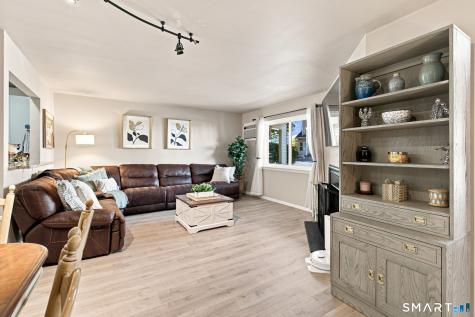 8 Rose Lane Danbury CT 06811