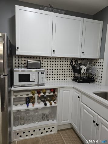 505 Burnside Avenue East Hartford CT 06108