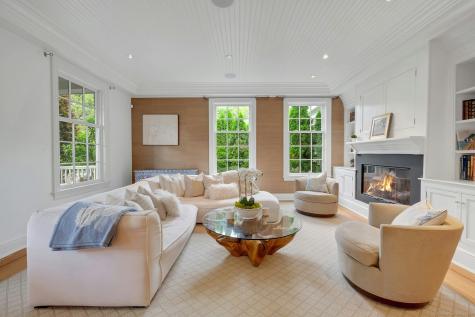 166 Rowayton Avenue Norwalk CT 06853