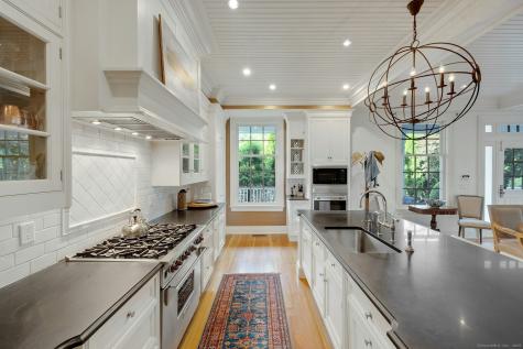 166 Rowayton Avenue Norwalk CT 06853