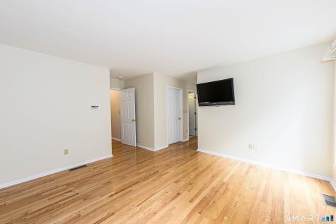 25 Hamden Hills Drive Hamden CT 06518