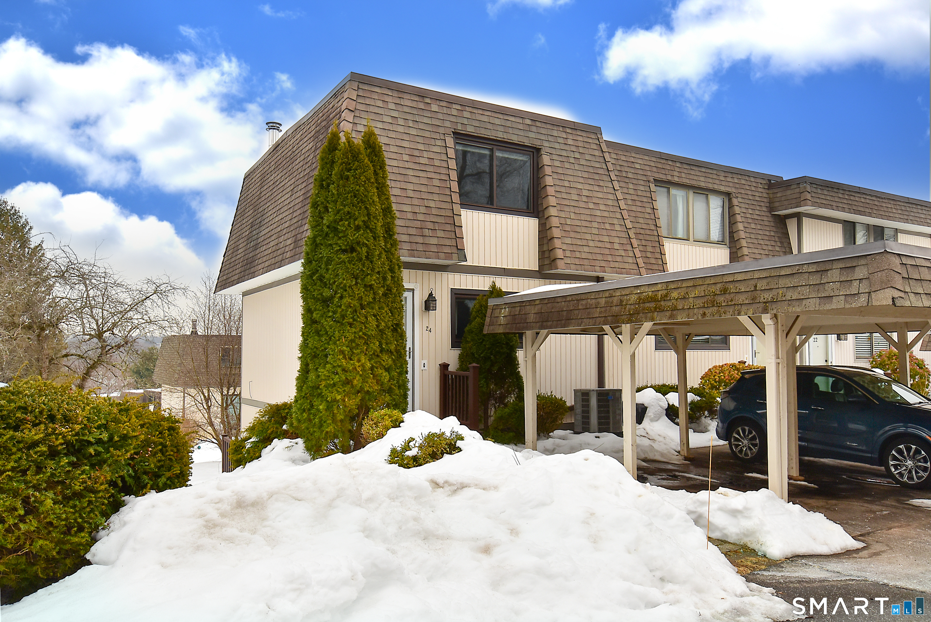 24 Pebblestone Circle Suffield CT 06078