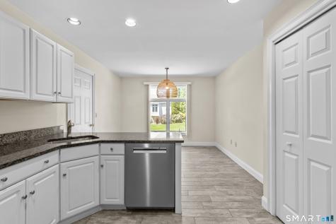 1 Greenwich Lane Avon CT 06001