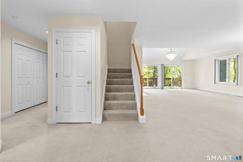 1 Greenwich Lane Avon CT 06001