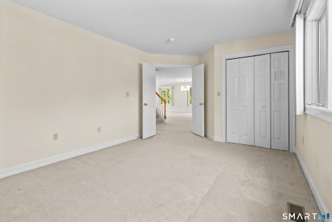 1 Greenwich Lane Avon CT 06001