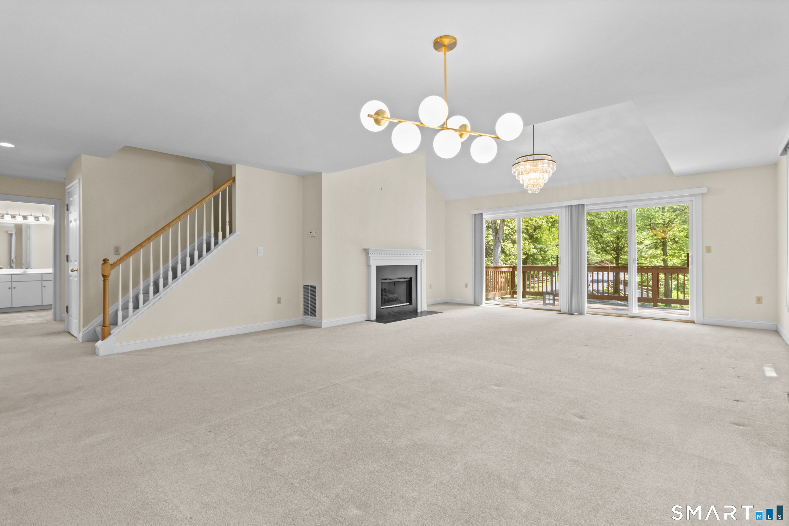 1 Greenwich Lane Avon CT 06001