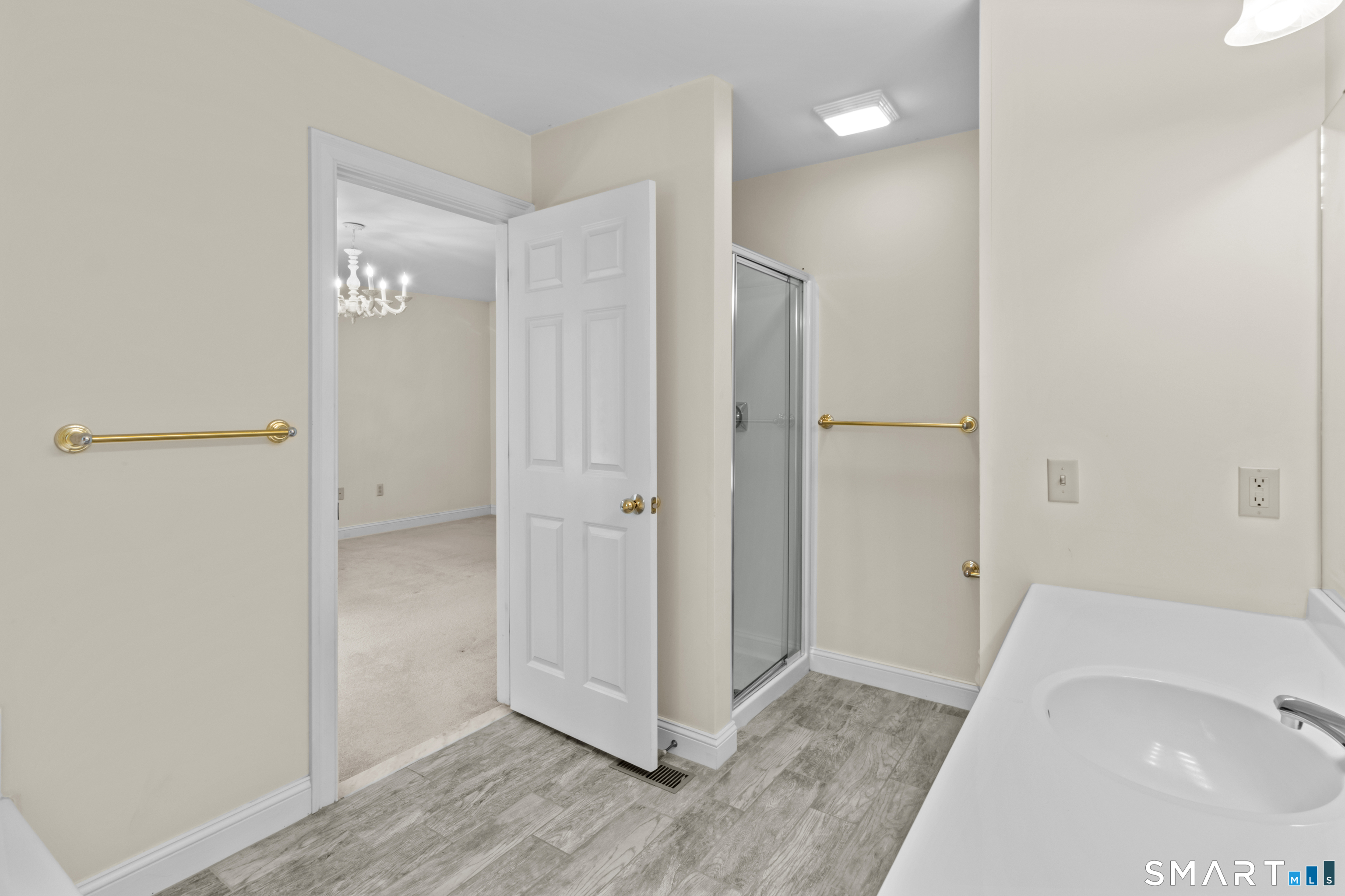 1 Greenwich Lane Avon CT 06001