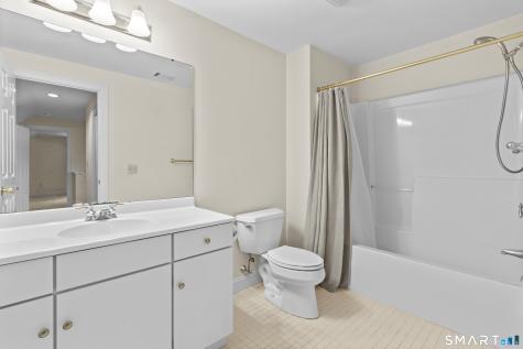 1 Greenwich Lane Avon CT 06001