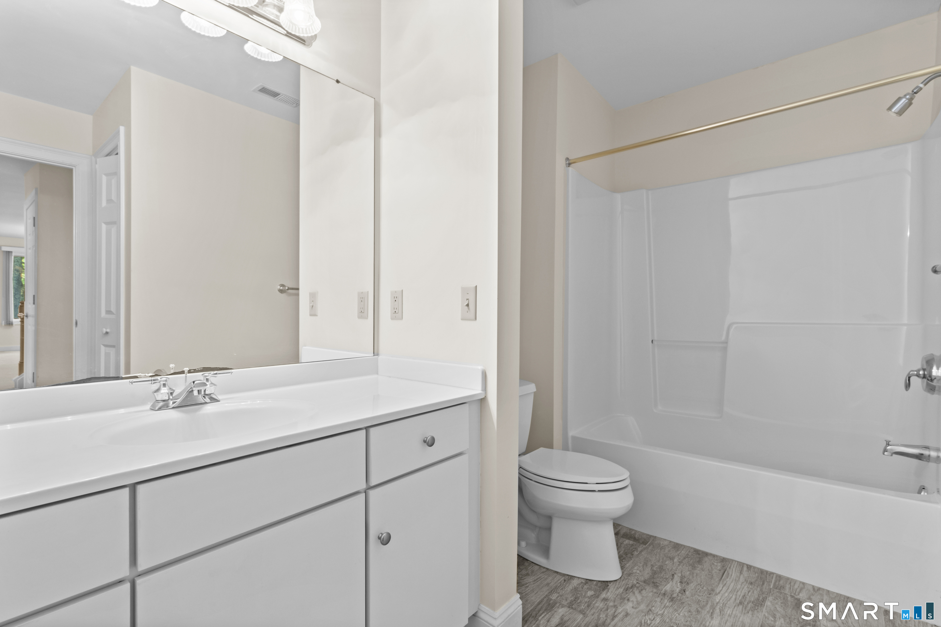 1 Greenwich Lane Avon CT 06001