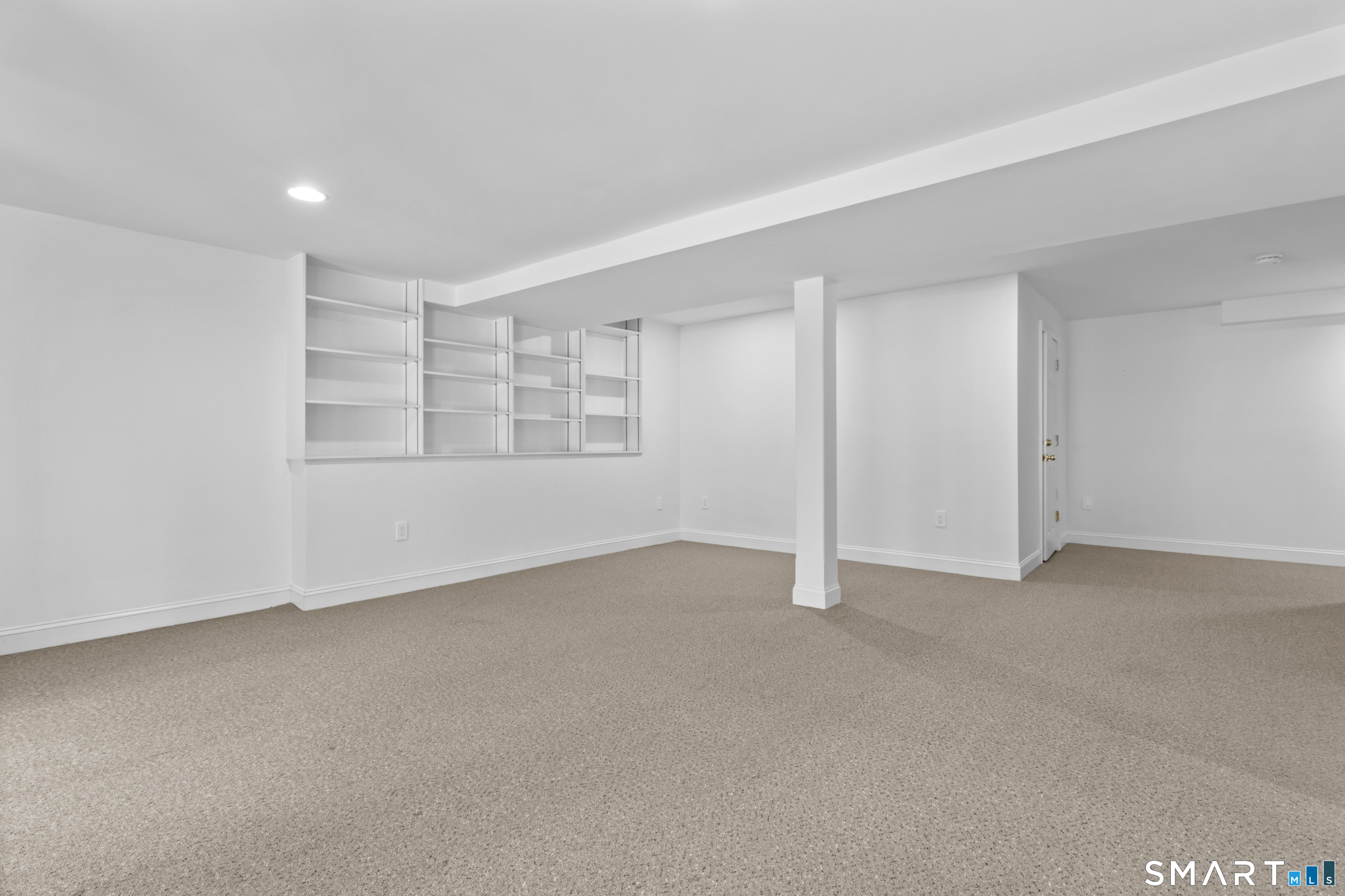 1 Greenwich Lane Avon CT 06001