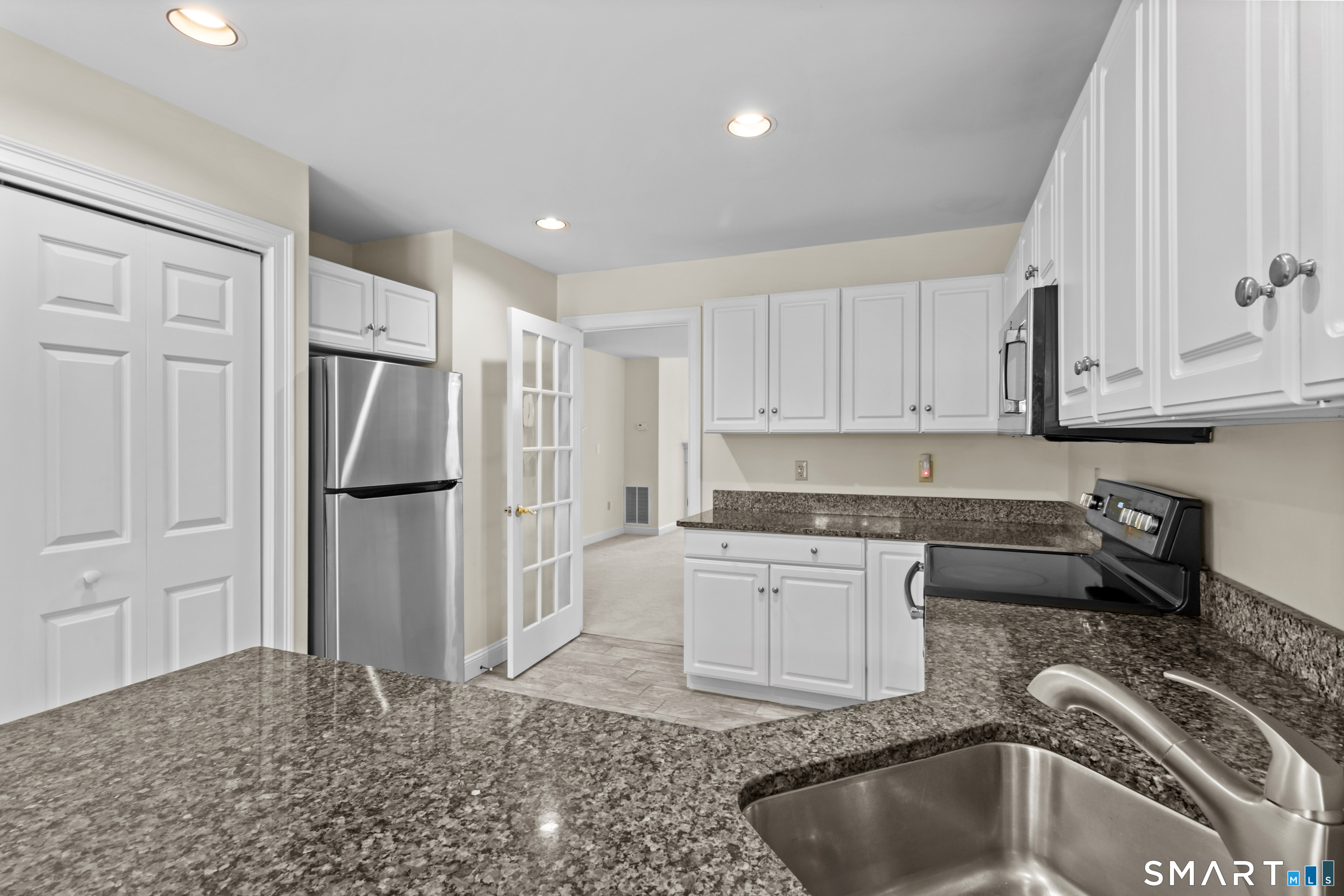 1 Greenwich Lane Avon CT 06001