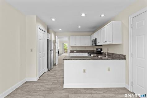 1 Greenwich Lane Avon CT 06001