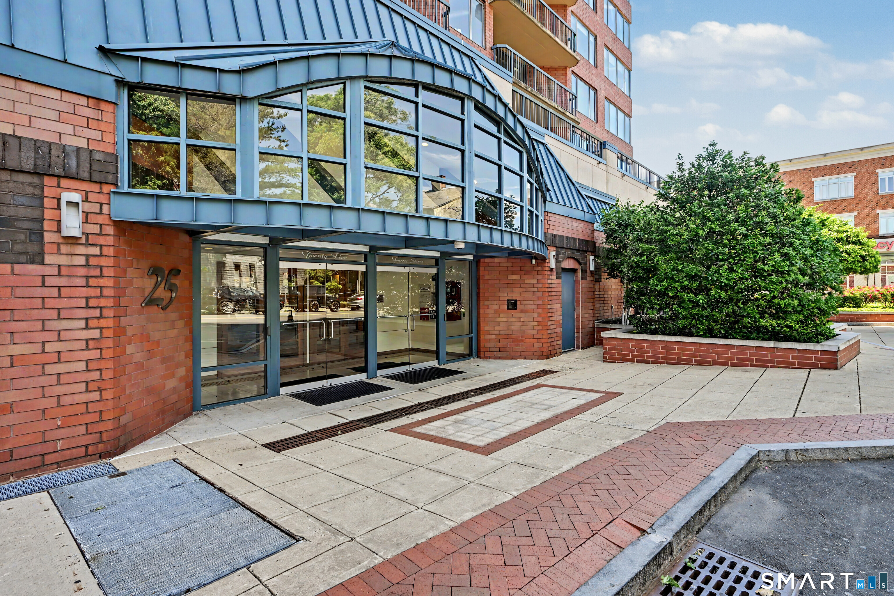 25 Forest Street Stamford CT 06901