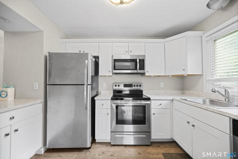 102 Oak Ridge Drive Windsor Locks CT 06096