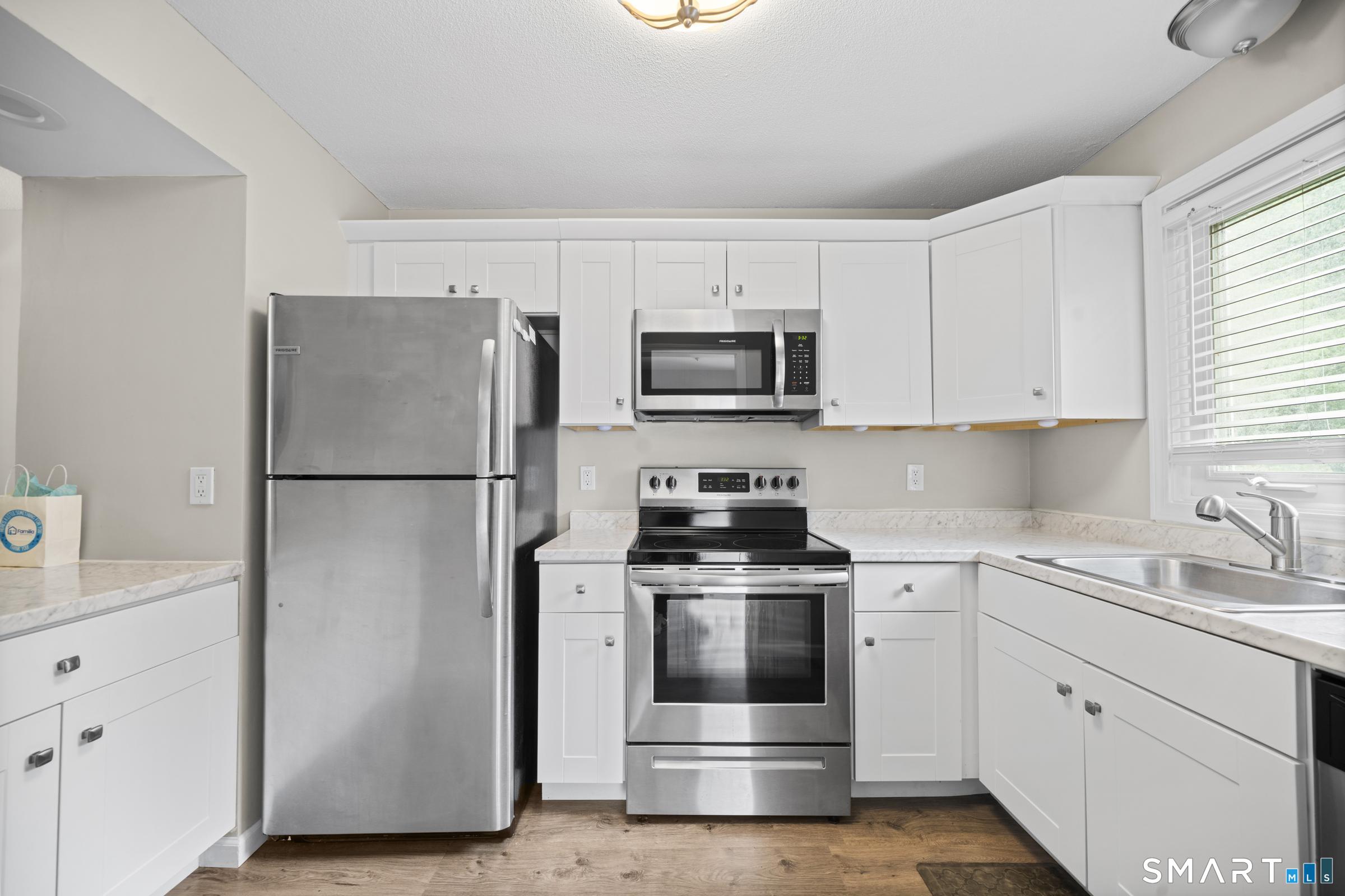 102 Oak Ridge Drive Windsor Locks CT 06096