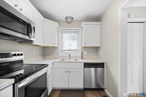 102 Oak Ridge Drive Windsor Locks CT 06096