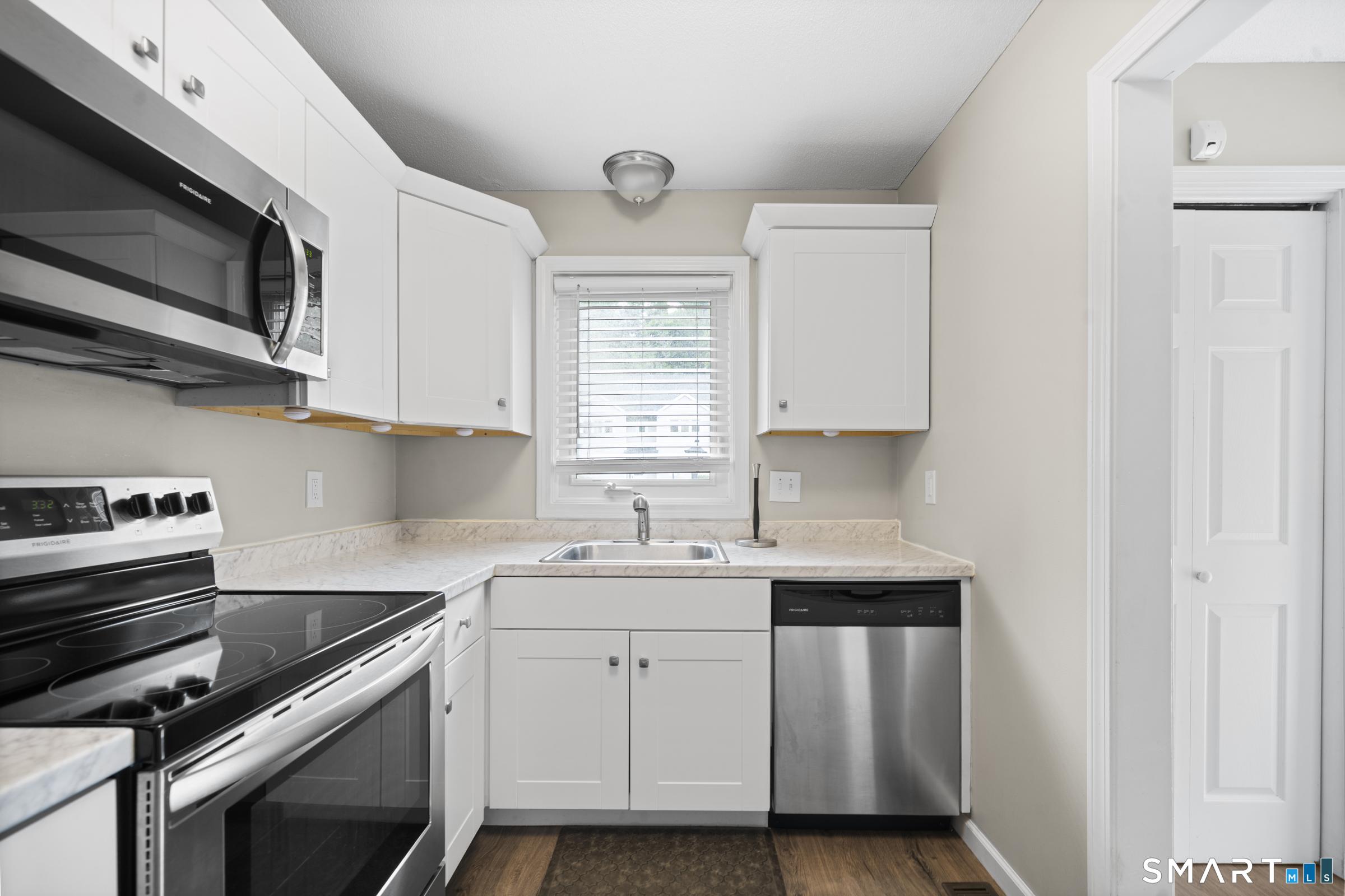 102 Oak Ridge Drive Windsor Locks CT 06096