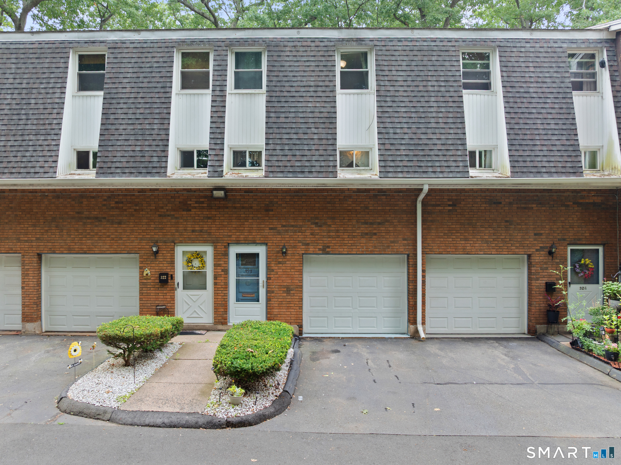 323 Dunfey Lane Windsor CT 06095